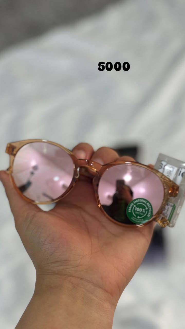 نظارات نسائيه 
القطعه 
5000
@إشارة


**إذا كنت صاحب هذا الإعلان وتريد حذفه لأي سبب، رجاءا أرسل رسالة إلى الدعم الفني**