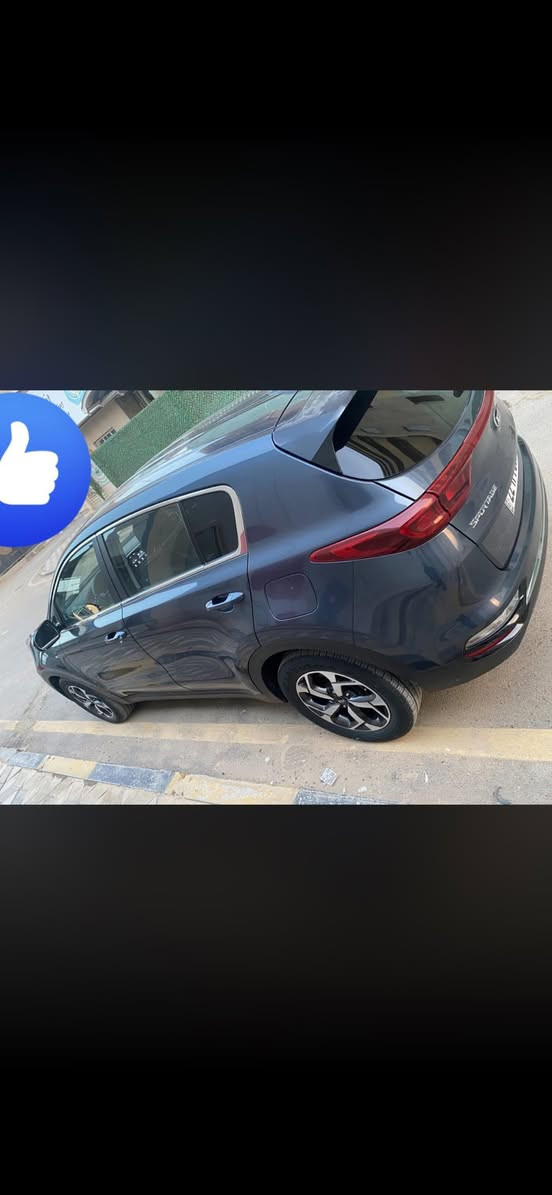 كيا سبورتج موديل 20 وارد امريكي كلين بدون حادث فقط سرقة الجوزه مال سويج وهنا صار بيها صبغ الباب الامامي عكس جهة السائق بدون دواخل محرك 2400 gdi گير at 
رقم اربيل تريد تحويل او وكاله سونار مرفق بالمنشور ماشيه 77 الف ميل لايت زينون فور ويل مانع انحدار ومانع انزلاق ونقطه عمياء و3 وضعيات قياده كشن السائق كهرباء كشنات مخمل شاشه كار بلي قطعتين تبريد السعر 160 وبيها مجال الاتصال *********** مكاني بغداد
