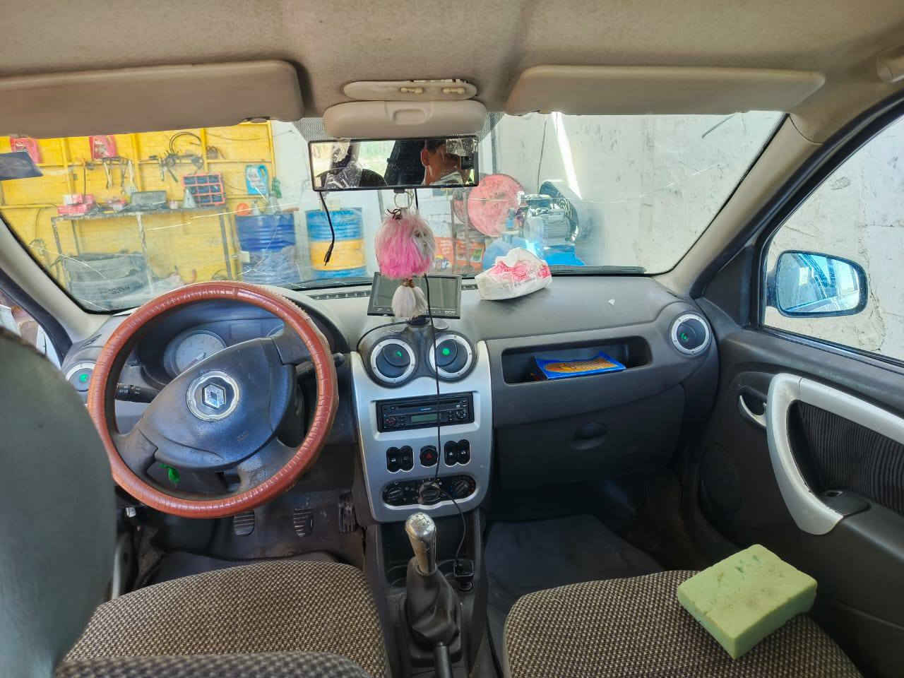 سلام عليكم شباب سيارة رينو 7راكب نضيفه باسمي مادور ثاني يوم مكاني نجف السعر 58وبيها مجالل
‏‪***********‬‏
سيد ابراهيم العذاري
