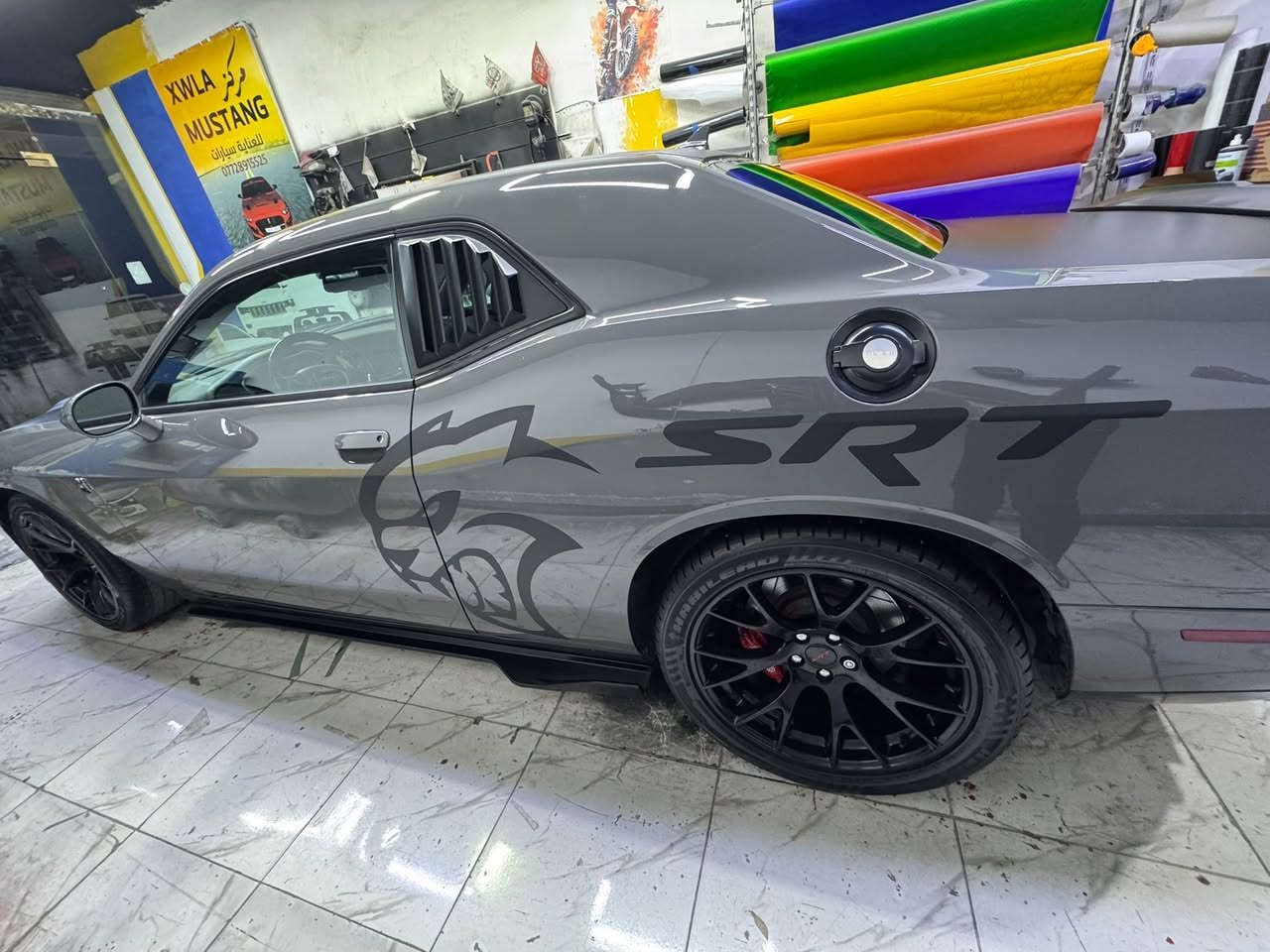 ⸻

🔥 للبيع دودج تشالنجر سكات باك 392 فل أوبشن 🔥

🚗 الموديل: 2017
🐝 الفئة: Scat Pack 392 (فل أوبشن)

✅ محرك 6.4 HEMI V8 بقوة 485 حصان وعزم 475 lb-ft.  
ماشي ١٢٠ الف كيلو متر 

المواصفات:

* فل أوبشن
* شاشة Uconnect كبيرة 8.4 إنج
* Apple CarPlay و Android Auto
* كاميرا خلفية
* حساسات خلفية
* تشغيل بصمة + دخول ذكي
* كشنات جلد و كنتارة 
* نظام قيادة Sport / Track
* فرامل Brembo
* جنوط 20 إنج
* دبل إكزوز رياضي
* كروز كنترول
* مكيف ثنائي التحكم
* السيارة نظيفة جدًا ربع مصرف مابيها ادامة و بلكات و نوزلات و حدادية و بوليش كلة جديد .  
مكان كركوك 
سعر ١٦٩ 
***********
