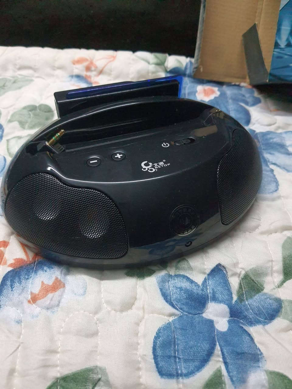 جهاز psp fat محولة لاصلية وقاعدة شحن وسماعة ويموت جهاز نضيف مامستخدم شغال يحتاج تهكير وألعاب مابي سعرة 80 مكاني جميلة شارع خير الله ***********
