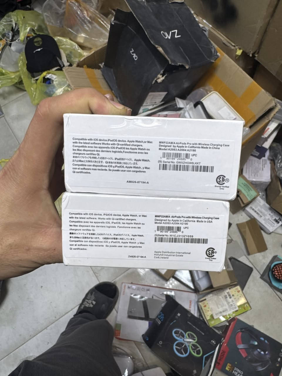 يوجد اجهزه  صيني نوعيه جيده جدا  عدد ٢٥ او ٣٠   انواع مختلفه    وشركات مختلفه بيهن نوت وبيهن سامسونك واشكال مختلفه     بيعه وحده لتلفون  ع ٢٠ الف  
بغداد لحريه


**إذا كنت صاحب هذا الإعلان وتريد حذفه لأي سبب، رجاءا أرسل رسالة إلى الدعم الفني**