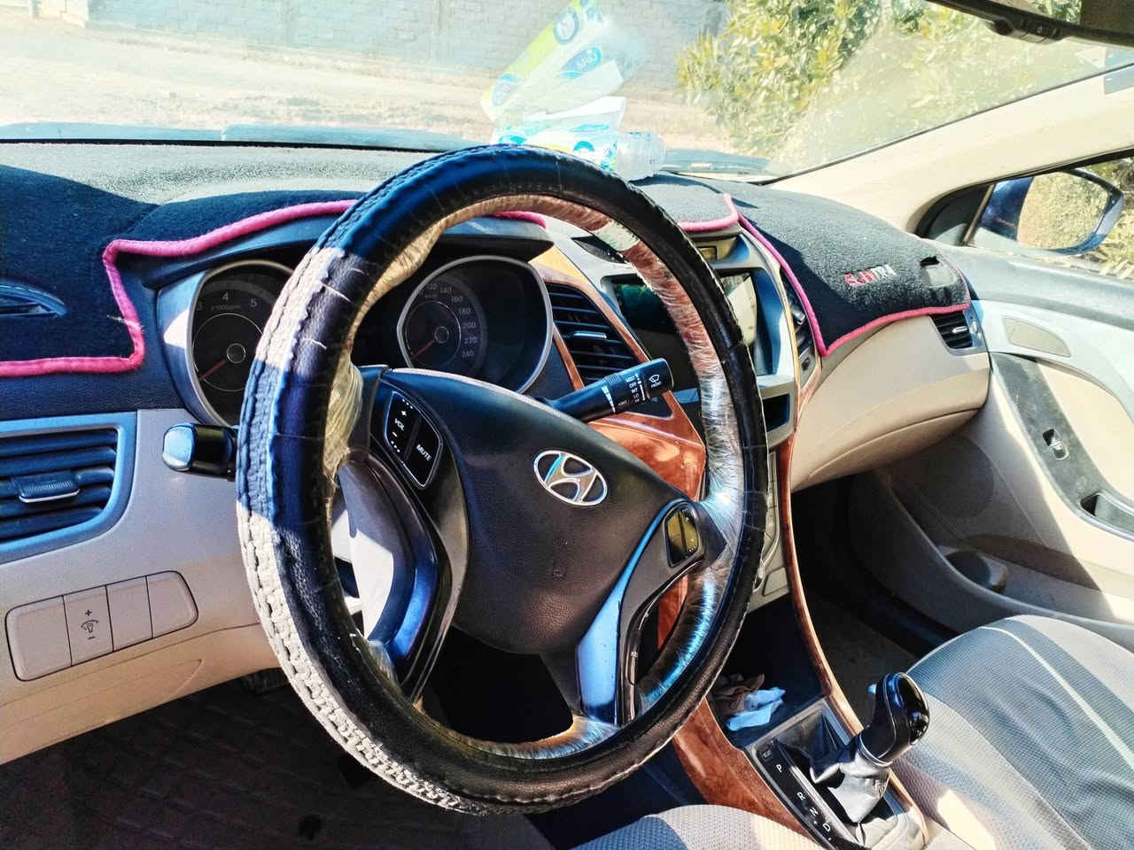 السلام عليكم للبيع النترا ٢٠١٦ مكفوله من التبديل والصبغ بيه بارد مكانات محدده ١٣٠ وبيه مجال ***********
