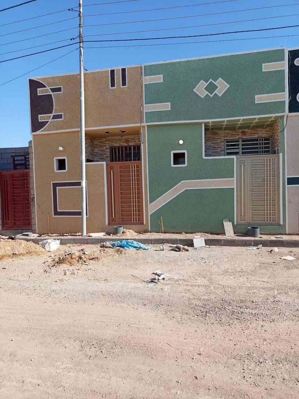 بالاقصاد بالاقصاد بالاقصاد.               مجموعه بيوت مساحه 50 متر طابق واحد جاهز للسكن بمجمع الابداع على طريق الرابط مجاور علوه المخضر خدمات كامله مي مجاري كهرباء تبليط طابو زراعيي قرار محكمه سند 25 للستفسار الاتصال على الرقم ***********. وتساب.
