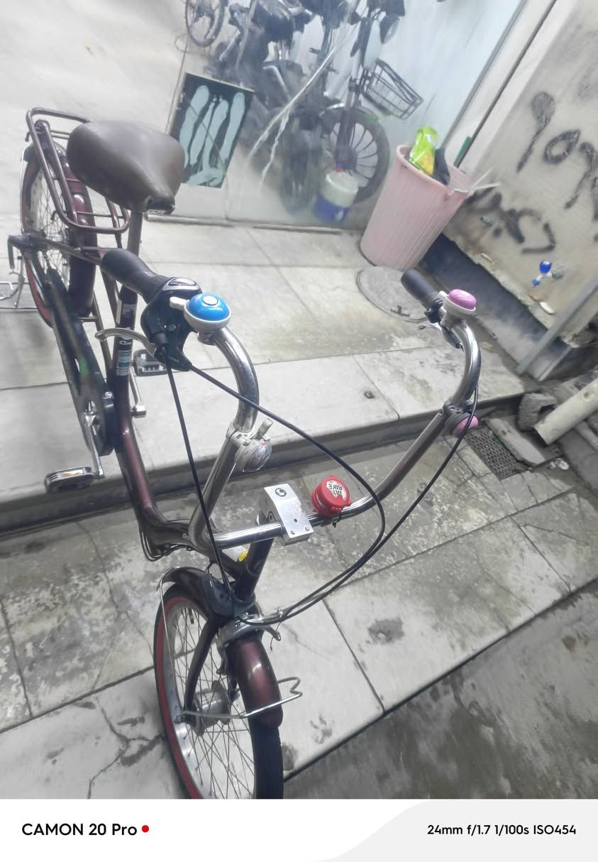 السلام عليكم بايسكل للبيع او مراوس بدراجه 60 نضيفه مكان بغداد الدورة المهدية الثانية للتواصل ***********
