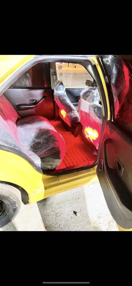 رحبا بيجو 2010 مكينه وگير كلش نضاف والكشر احلا من الصوره السعر17 مصفره غرامات للاتصال***********
 تحويل شوكت ماتريد تخم تاير سوني شادهن اربعتهن مكفوله من كل ضربه دواخل كلش نضيفه وبلاديه الشراي تصل وبالخدمه💕
ملاحظه اني مكلفه بالنشر مندوبه❤️ اتصل على الرقم الموجود
