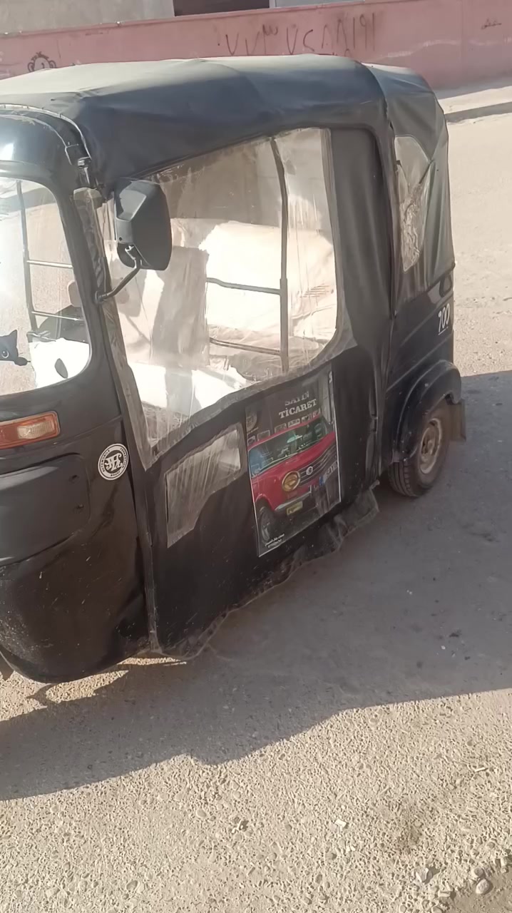 سلام عليكم تكتك البيع موديل 21 وراق سعر 6500 وبيه مجال رقم ***********
