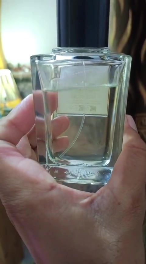 سلام عليكم ورحمة الله وبركاته
اخوان عندي عطر بوا امبريال الأصلي 
مستخدم قليل 

بيش سعره 
لا تكسر بحاجتي ربي يحفضكم


**إذا كنت صاحب هذا الإعلان وتريد حذفه لأي سبب، رجاءا أرسل رسالة إلى الدعم الفني**