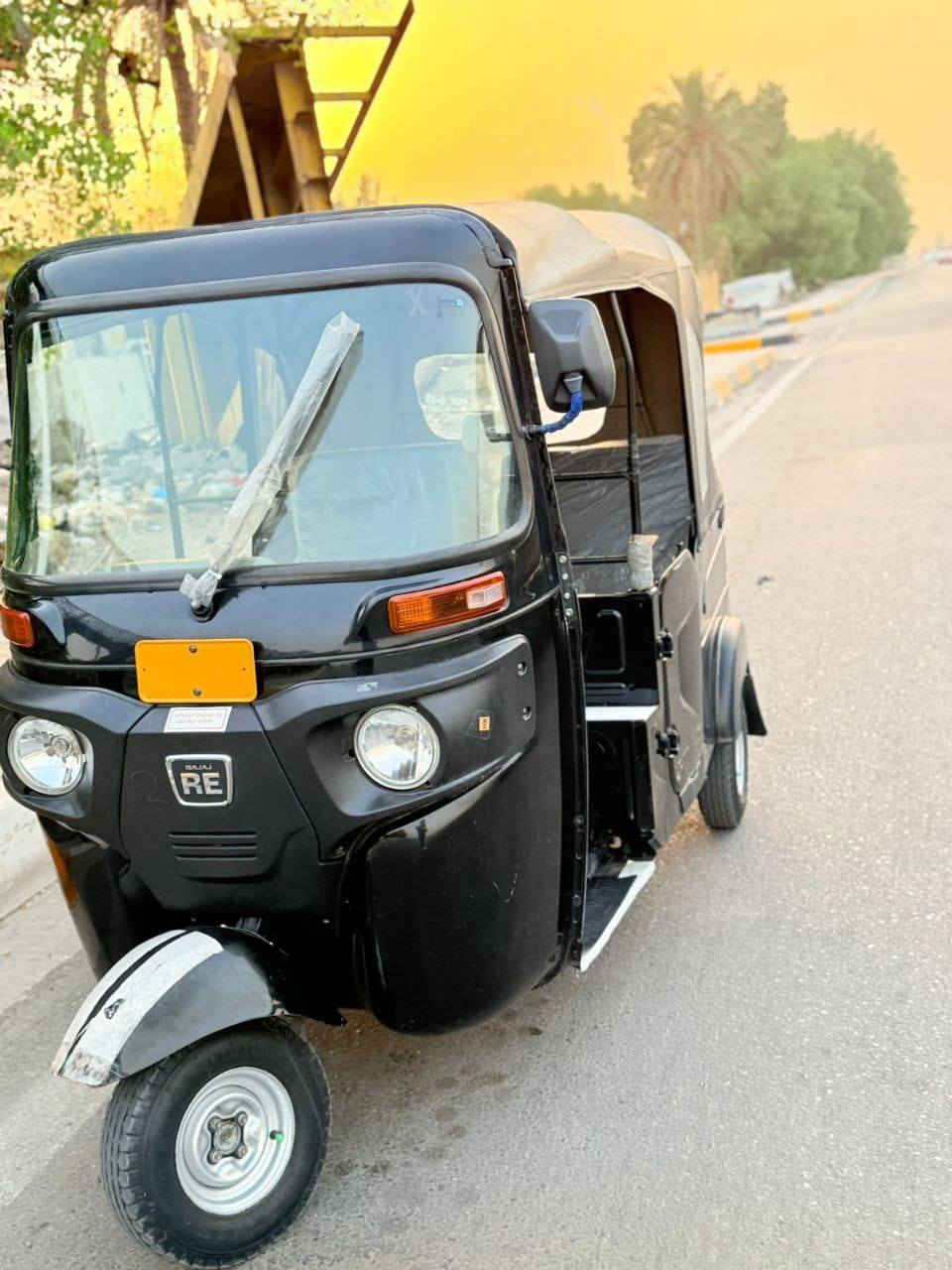 السلام عليكم تكتك للبيع موديل 2022 شهر 8 مرقم وسنويه تحويل ثاني يوم تكتك كفاله عامه كشر و محرك 
العنوان بغداد جسر ديالى القديم الاستفسار على هاذا الرقم ***********
