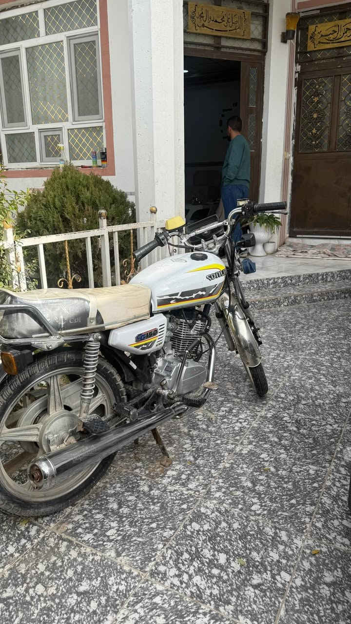 دراجة سيفان سونك باب اول موديل2020 للبيع دراجة ناعمة كاملة ماناقصهة شي الكهربائيات كلهة شغالة سلف هندر نكرة وحدة المكان ديالى الخالص السعر450 اتصل ودلل***********
