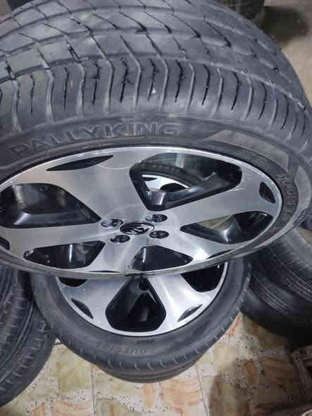 خمسه ويل كروم كوري الاصلي ابو الختم حجم 17شرط الفحص بلبلنص لاعواج ولاتصليح فول نضافه يرهم كيه ريو أو اكسنت مع تخم تاير حجم 17.45.215نضافه 70بلميه بيع او مراوس السعر 250مكاني نجف مكتب الرشيد ***********
