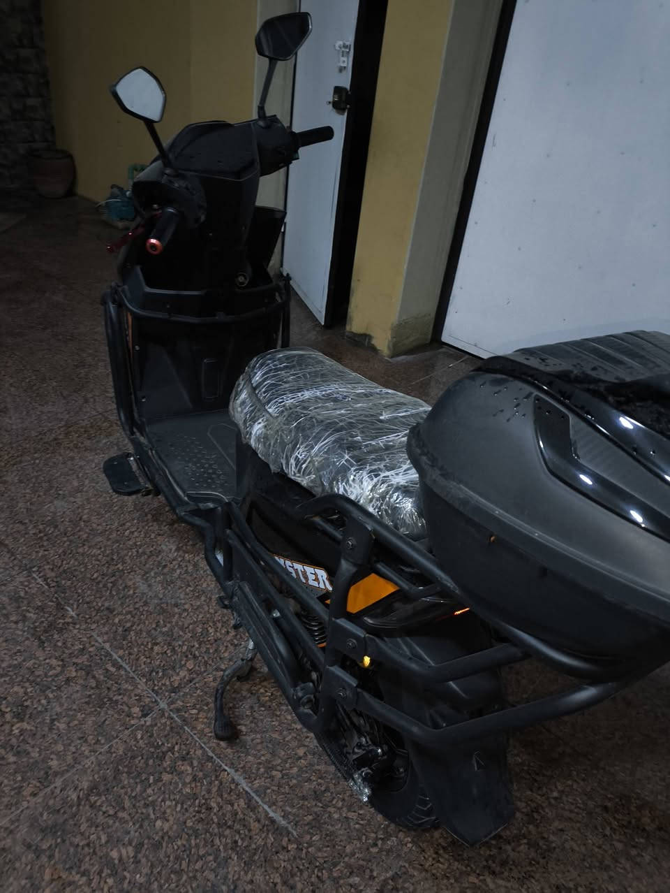 اسلامو عليكم ماطور فقط باتري عاطل.    بي نضاب بك R وبي مثبت سرعه وملف 3500  سرعه حقيقي 99 وبي مال سرع اربع نمرات ماطور مابي شي كلشي نضيف جديد بس باتري واحد عاطل سعر 600 ال استفسار  وتساب *********** مكاني موصل حي العربي
