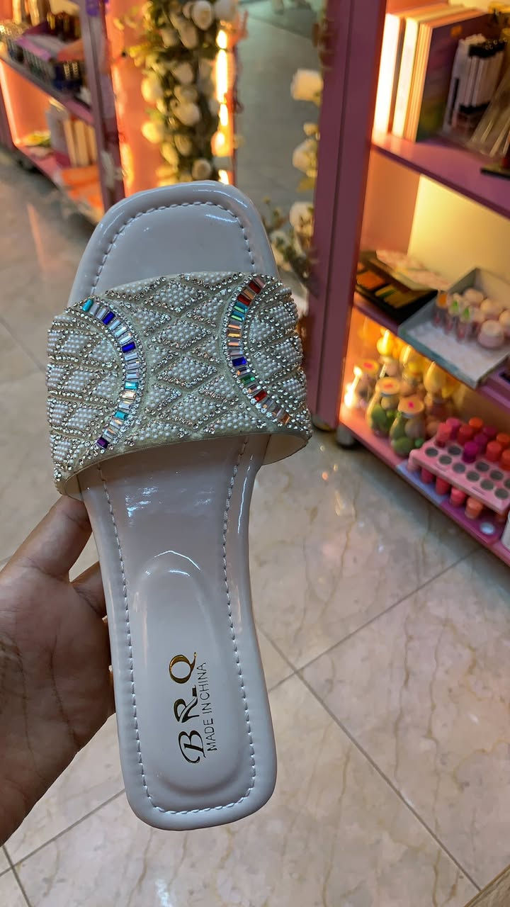 مساء الخير ايضا شحاطات طبي توفر سعر 8بس
إشارة الأصدقاءكوزمتك الجمال بجوار مكتبه هيا


**إذا كنت صاحب هذا الإعلان وتريد حذفه لأي سبب، رجاءا أرسل رسالة إلى الدعم الفني**