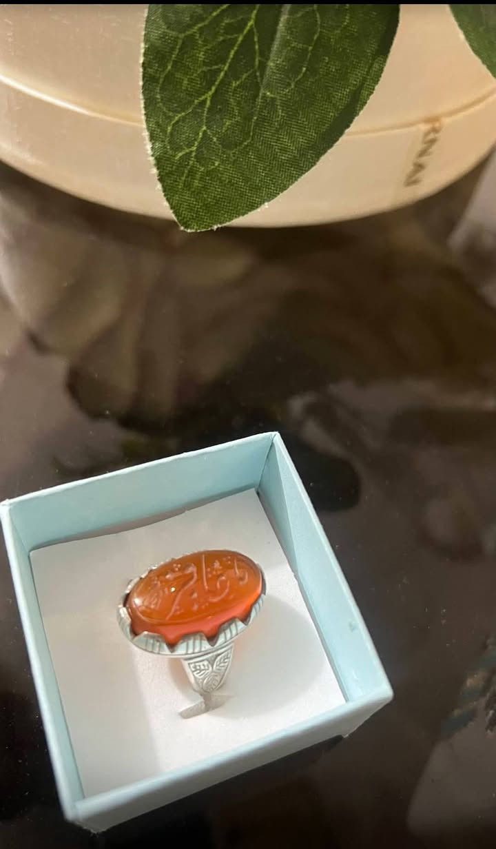 خاتم عقيق يماني صياغة ثقيلة درجه وله منقوش السعر خاص..


**إذا كنت صاحب هذا الإعلان وتريد حذفه لأي سبب، رجاءا أرسل رسالة إلى الدعم الفني**