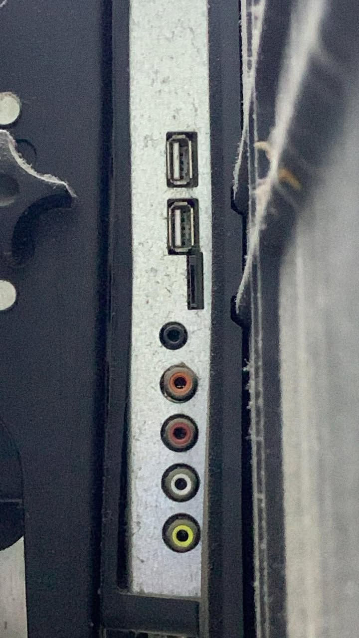 السلام عليكم شاشه سمارت جديده مثل ما موضح بل صوره السعر 185 بيه مجال حك الجيه مكاني بابل حله بكرلي عبوديه متواجد عله الفيس


**إذا كنت صاحب هذا الإعلان وتريد حذفه لأي سبب، رجاءا أرسل رسالة إلى الدعم الفني**