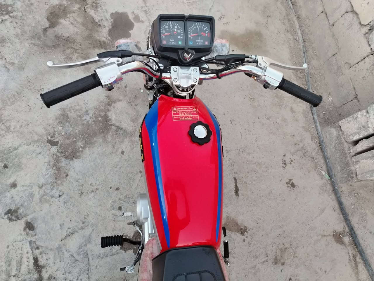 نامه امتياز ٢٧ صارلها ٣ أشهر من طالعه أوراق سكنر من المعرض  .. دراجه مكفوله وجديده كلش وكامله نظافه ٩٥٪  .. مكاني كربلاء.. والشراي يتصل ***********
