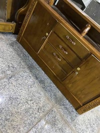 خزانة • جديدة • غير اصلية