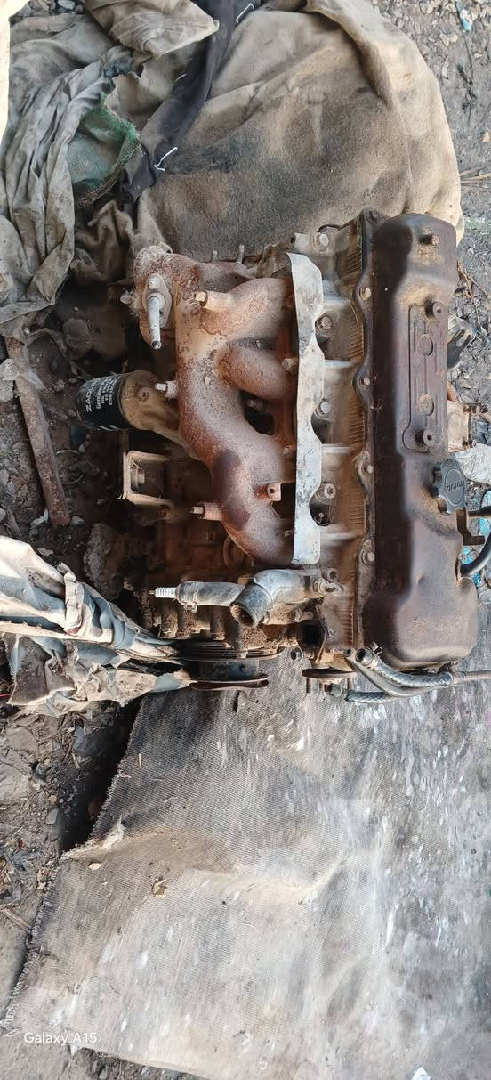 محرك وان ار زت بيه كرنك دايس شوية محرك ستندر السعر ٢٥٠ الف وبي مجال
***********
