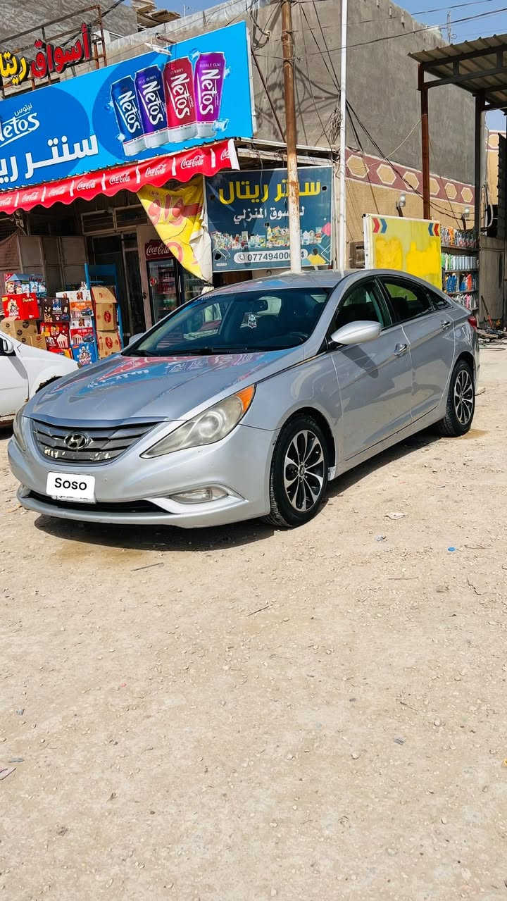 السلام عليكم للبيع 
سوناتا 2013 امريكي حادث جاملغ خلفي جهه يمين مصلح وقبق جنطه مبدل جاهزه مابيهه اي نقص تخم تاير باتري حداديه منظومه زنون كلهن جدد محرك كير كفاله بيهه بارد بل باب الخلفي الايمن هم وباب السايق تبديل رقم بغداد سعر 105وبي مجال سنويه ساقطه تنزل من السعر 
مكانهه بابل 
***********
