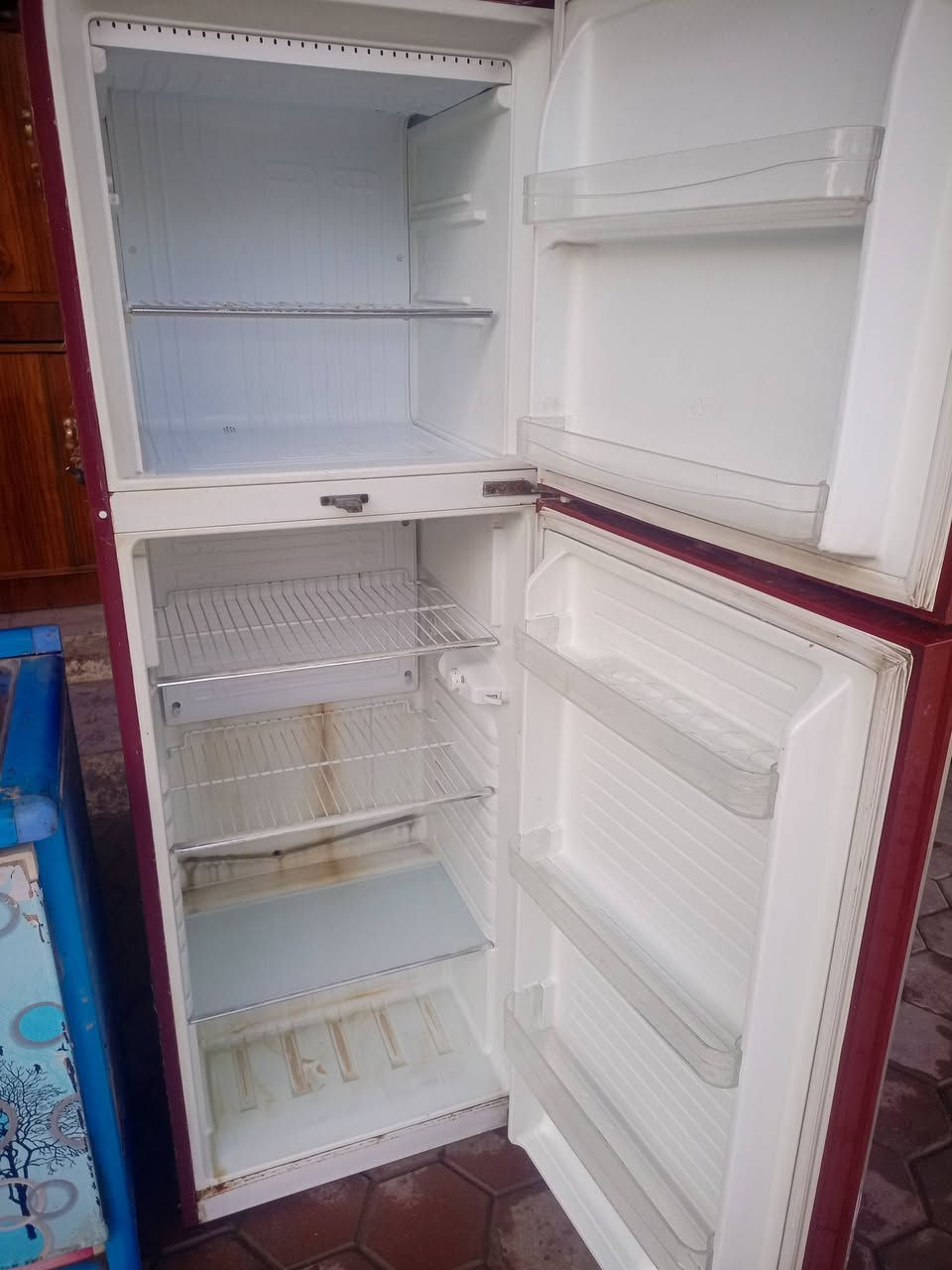 ثلاجه قياس 19قدم ابلادي سعر 250.الف الاستفسار على خاص او الاتصال ***********عنوان واسط الصويره حي الشهداء
