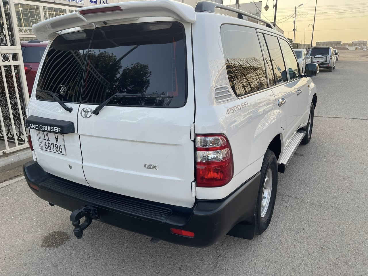 لاندكروز 
موديل 2004  
‏(كير أوتوماتيك )￼
رقم بغداد   ￼بسمي تحويل ثاني اليوم 
محرك 6 سنلدر +منظومة غاز ￼
مكنيه  وكير  مكفولات
سياره جاهزه ￼من صدر+تخم تاير جديدة 
مابيه نقص برغي 
تبريد  3 قطع 
ثلاجة  تشتغل 
7  راكب
(‏ملاحظة )سونار في المنشور عدل في سونار والباقي مكفوله 
‏(ملاحظة)￼(فورويل ملغي) ￼
 مكان واسط كوت
￼ الاستفسار    ***********￼

(بيع فقط )￼
