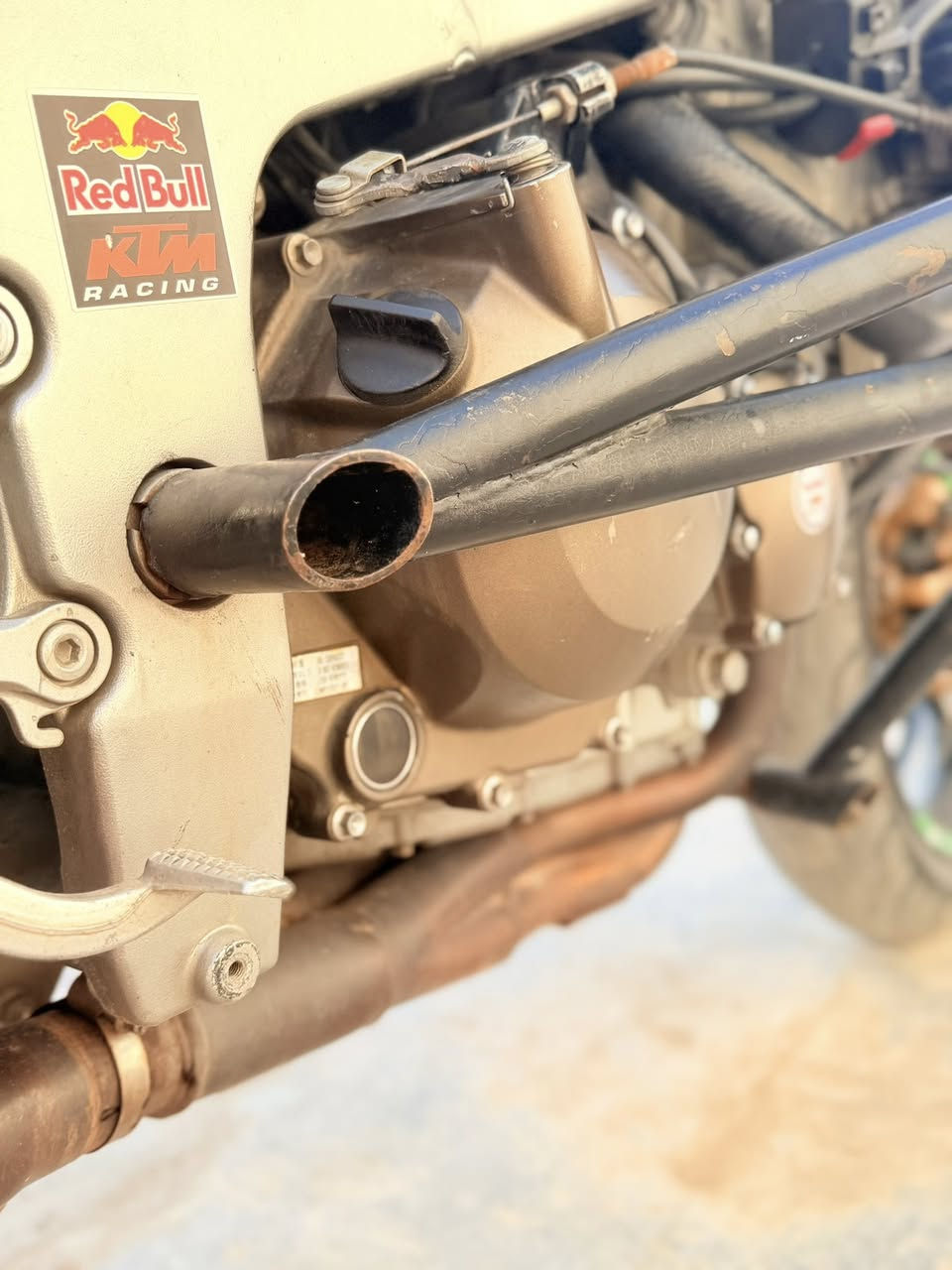 سلام وعليكم كاوسكي 2004 مال لعب  دراجة ما مفتوحة دراجة احلى من صور.  فقط منفيس و مكاتبة. سعر ٢٢ و بيها مجال ***********
