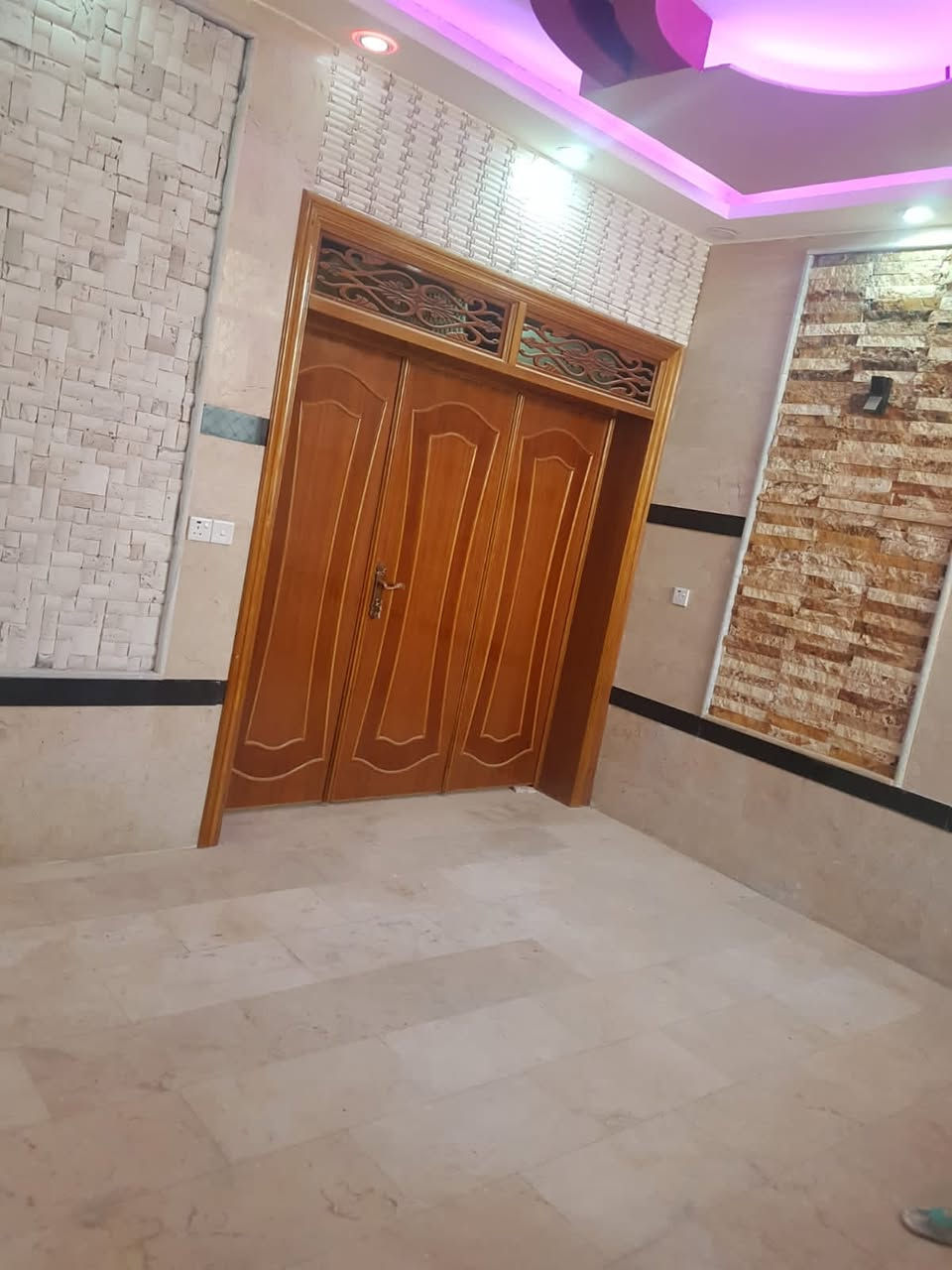 بيت للبيع – طابو صرف

📍 الموقع: حي رمضان، خلف زهير عوينات للستائر

📐 المساحة: 79 متر

🛣 عرض الشارع: 7 متر

📄 الملكية: طابو صرف

💰 السعر: 235 مليون دينار (قابل للتفاوض)

📞 للاستفسار والاتصال:

حسين – ***********
