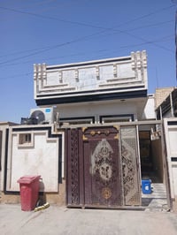 بيت 100 متر بحي الجوادين قرب القريه نفطيه بيت حلو وكامل من كل النواحي ...