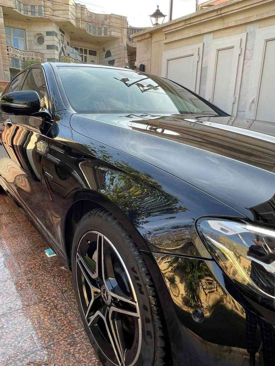 مارسيديس بينز E350 CLASS AMG 2022
وارد امريكي قطعتين استبدال جاملغ امامي عكس السائق والبنيد نفس اللون بدون دواخل ايرباك استيرن راجع شركه ماشيه ٣٦ ميل
فول موصفات 
1. فتحه بنوراما
2. ابواب بصمه 
3. كامرات 360 
4.صندوق كهرباء  
5. داخل اسود 
6.كشنات تدفئه 
8. رادارات امامي خلفي جوانب 
9. حساسات 360 درجه 
10. شاشه متصله حجم الكبير 

💎 📮

11. شاحنه لاسلكي 
12. اتو بارك + اتو هولد
13. كشنات كهرباء + مساج + خزن ميموري 
14. لد داخلي 64 لون
16. ويل  AMG أصلي دفع خلفي 
17. رقم بغداد تحويل مباشر 
18. مكان السياره بغداد المنصور 

***********
