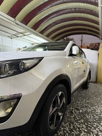 كيه سبورتج 2011 خليجي السيارة جديدة بمعنى الكلمة بيها صبغ شبر بالجاملغ...