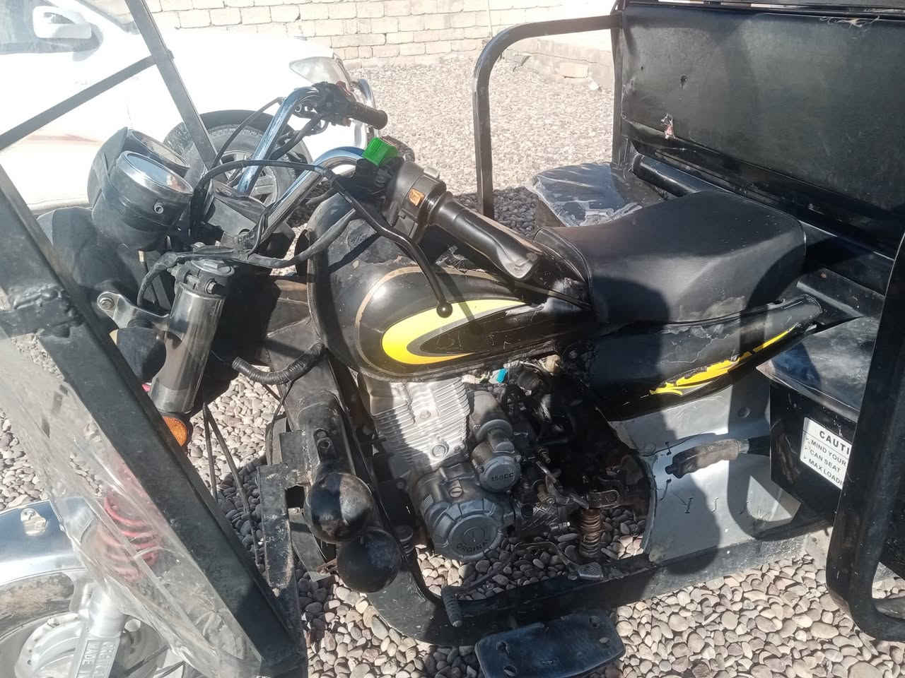 سلام عليكم ستوته للبيع منفيس محرك 150 المكان الشرقاط السعر 1750 بيها مجال رقم ***********
