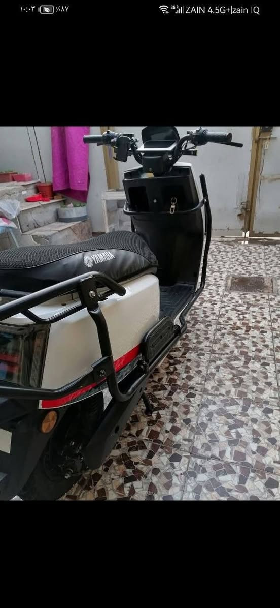 السلام عليكم دراجة شحن ملف وبطاريات وعقل شرط الفحص الضرر موجود في الصورة والجاملغ يرادلة تغير
يمشي مسافه 70-80كيلو 
بصمه +سويج
نضام سرقه دبل اشاره يمنه يسره 
6 بطاريات مسطره شرط  الفحص 
لايت زينون عالي ناصي رماش 
سرعه 70 حقيقي اضويه جانبيه                           العنوان بغداد المحمودية للتواصل: *********** السعر: 650 وبيهة مجال
