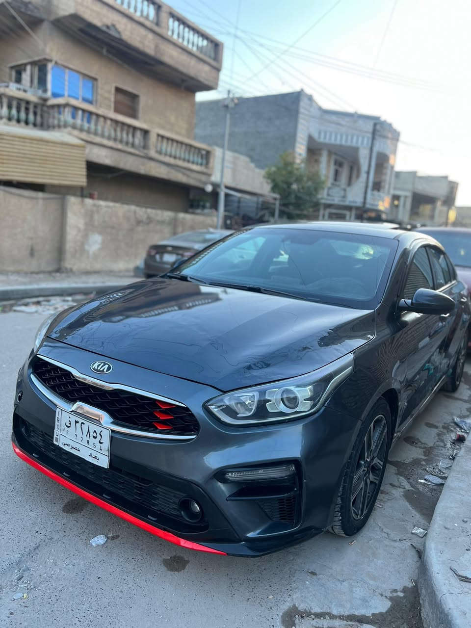 السلام عليكم فورتي 2019 رقم بغداد
السياره بدون صبغ وبدون تبديل حادثهه بارد  فقططط 
المواصفات فئه S
فتحه 
بصمه(تحوير)
تشغيل عن بعد
تحديد مسار 
رادار توقف ذاتي 
بكلايت لد (LED)
كير محور AT (المرغوب)
السعر 127 وبيهه مجال للشراي 
السياره كامله على اخر حبايه نقصهه بوليش فقط مكاني بغداد اي استفسار ***********
