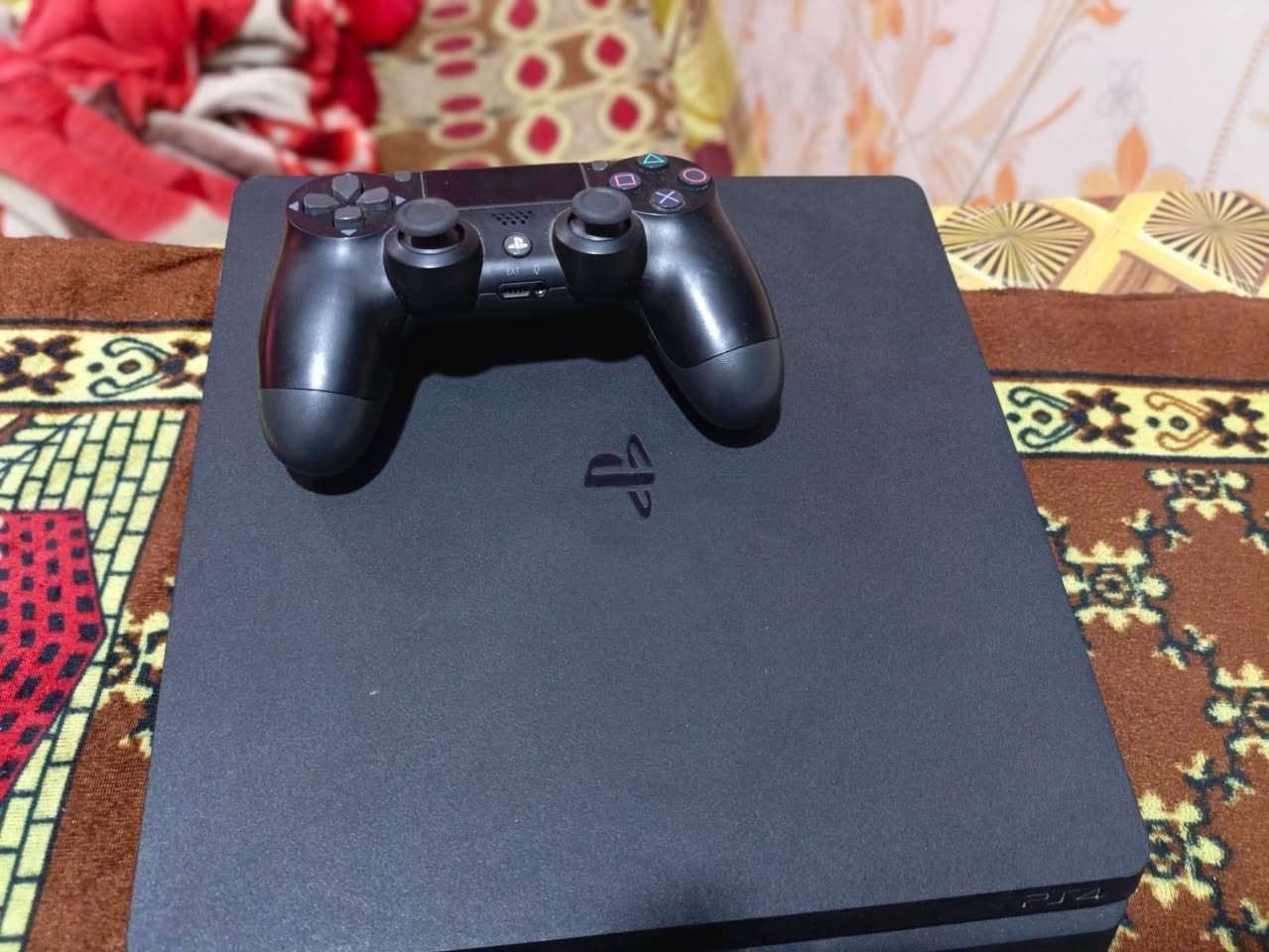 سلام عليكم 🎮 بلي فور سلم للبيع – جديد بالباكيت، ما مستعمل 🎮  والله العظيم 
📦 يحتوي على 3 أقراص، كامل ومكمل، ما بي أي نقوصات
الأقراص (3):
جيتي أي فايف – GTA V
بتا فيلد الجزء الأول – Beta Field Part 1
فيفا 19 – FIFA 19
الجوستكات: 2 🕹️ السعر 250 وبس مجالل وتدلل
💯  جديد بالكامل، كلشي موجود 
المكان البصرة شط العرب جزيرة الاتصال على الرقم ***********
