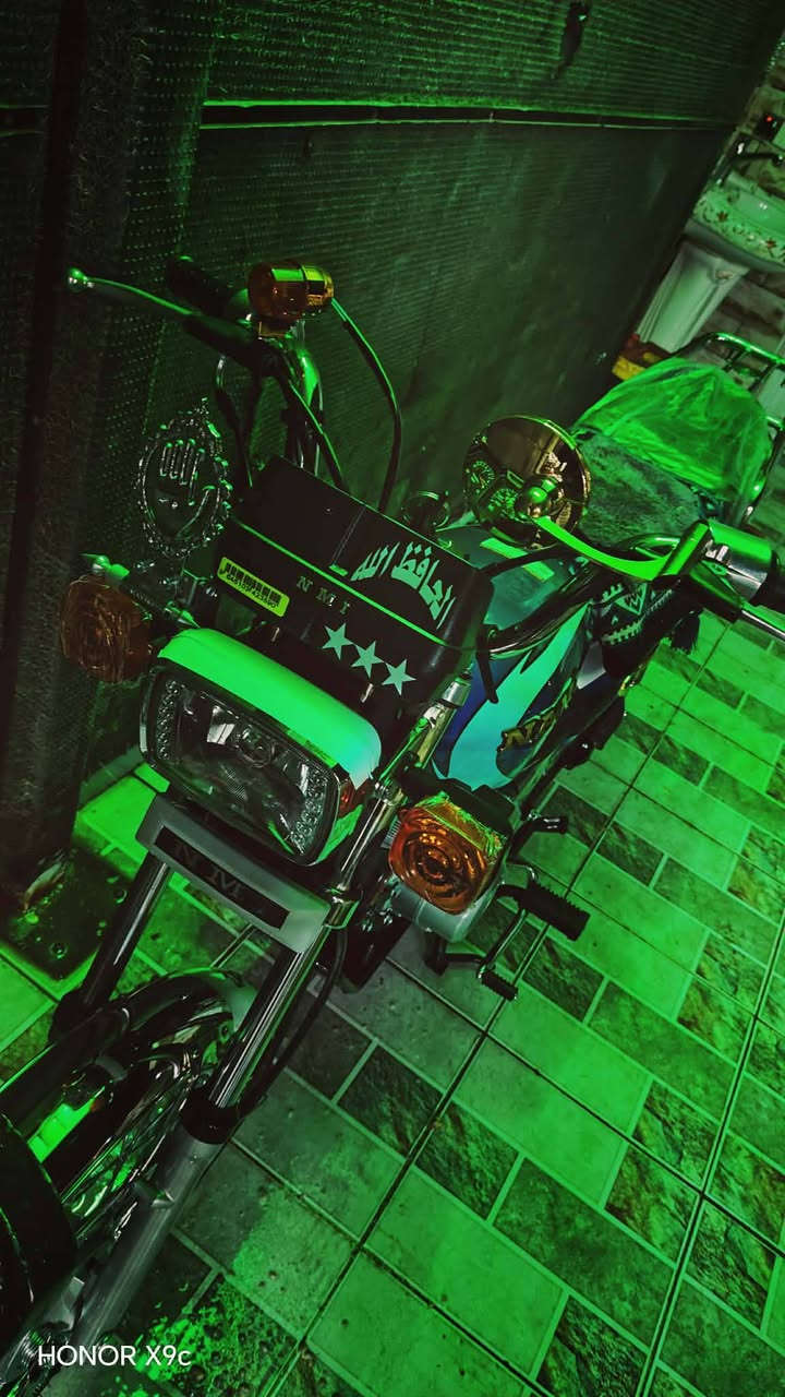 البيع تعمير جديد شاصي 14رشاه وراق صولي صار لي شهر من معمرها دراجه  شاصي كفاله عامه اوراق صولي  ***********  الاتصال 1350 وبيها مجال تعميرتها مال سيد سعد كفاله مكلف بل نشر هاذه راعي الدراجه عباس كوت
