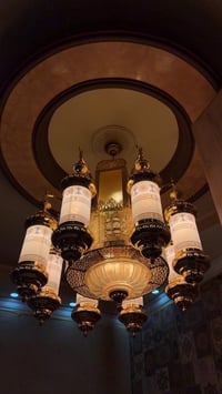 ثريات تركي طلاء ثابت لون ذهبي خمس ثريات كبيرة عدد واحد ووسط عدد واحد و...