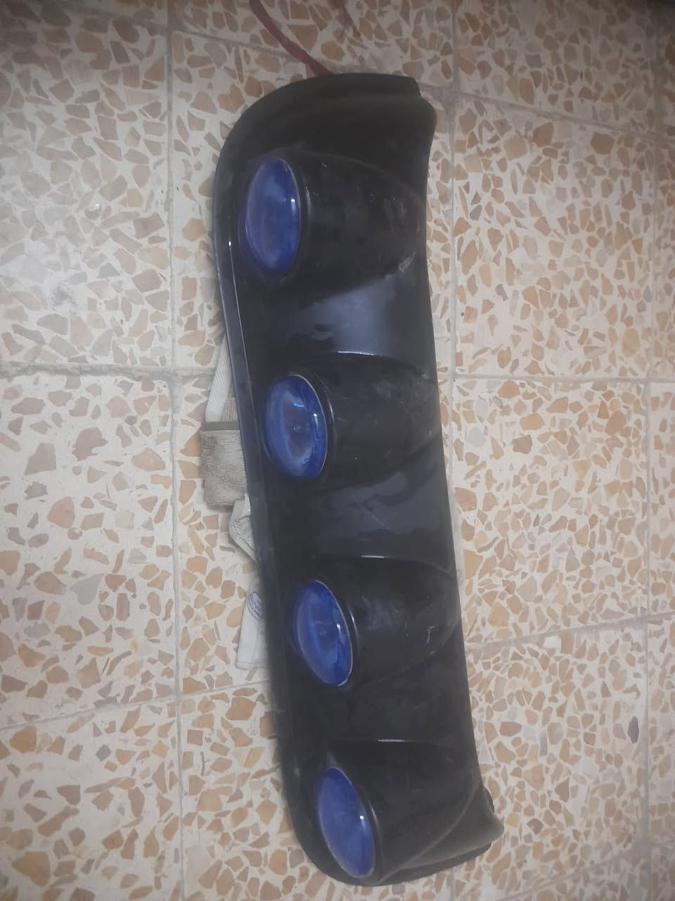لايت اصلي تيكو مستخدم مع بروجكتر رباعي عالي الاضاءه معً مسجل تيكو  للبيع  علما  موديل ٢٠١٣
الرقم للتواصل :***********
