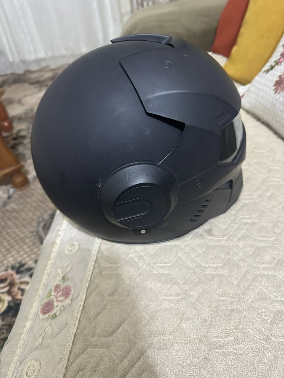 ***********خوذة للبيع سعر 85مكاني بغداد
