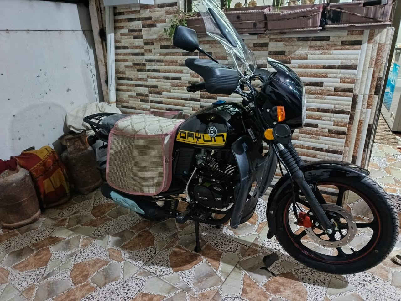 داي ون للبيع موديل 26 مابي نقص لو برقي جديد السعر مليون ونص وبي مجال العنوان الطوز ***********
