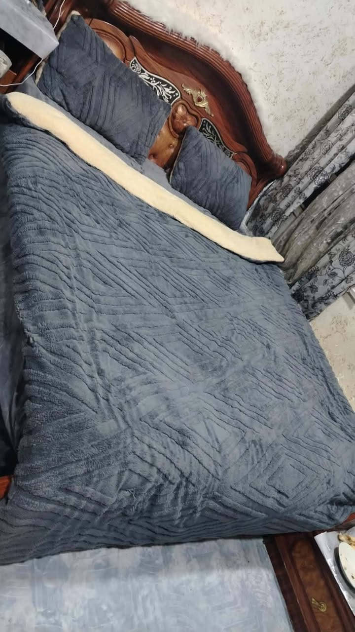 السرير لطفل ب٦٠
الغرفه ب٢٥٠نضيفه جدآ 
الجلسة ب٤٠٠


**إذا كنت صاحب هذا الإعلان وتريد حذفه لأي سبب، رجاءا أرسل رسالة إلى الدعم الفني**