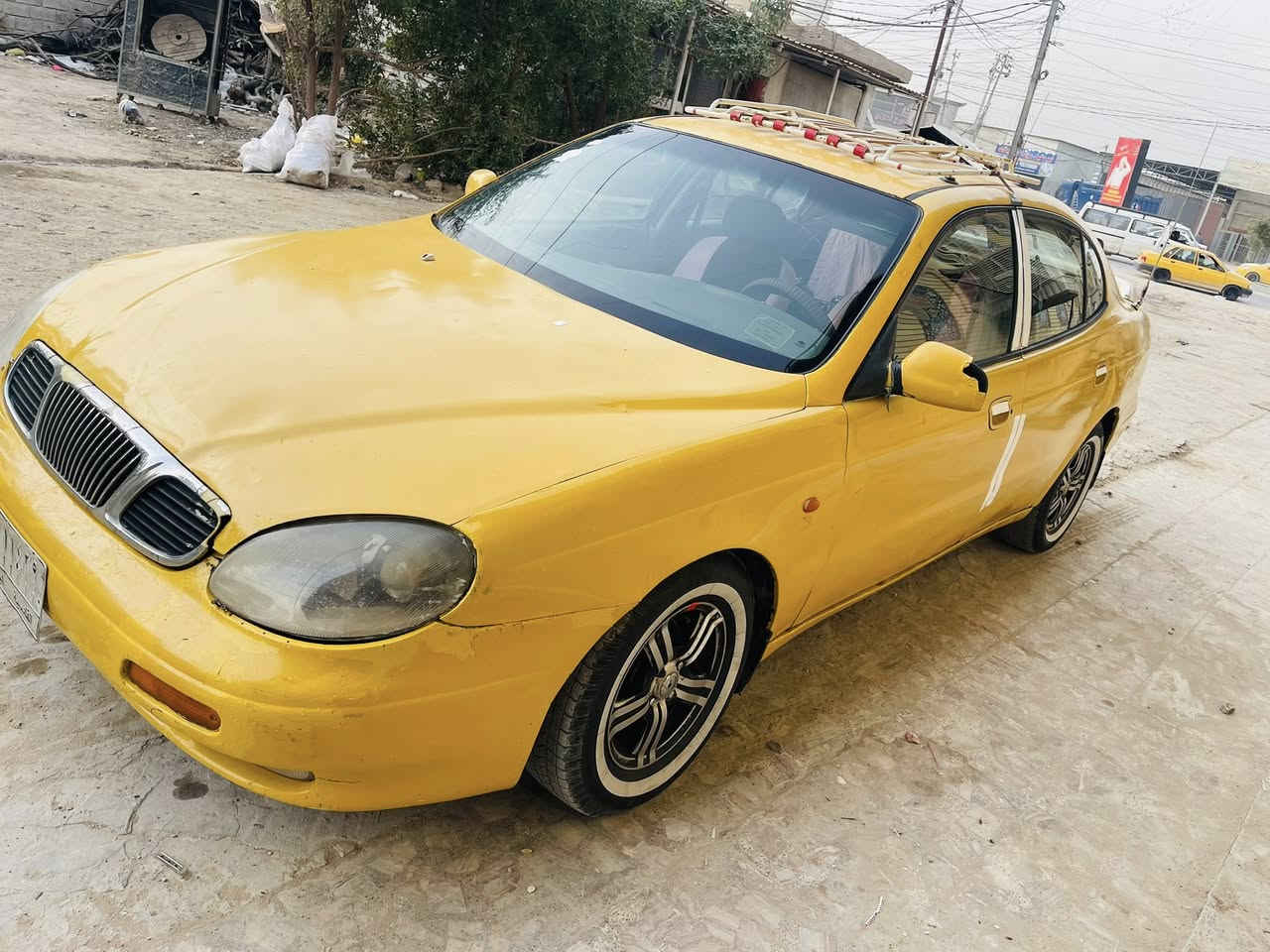 دايو لينجز موديل 2000 مكينه بيها تبخير قليل كير عادي سياره حلوه وكاعده راعيها جهازه مغلق عندي مستمسكاته مكانها نجف شارع المطار الجديد 
مراوس ***********
