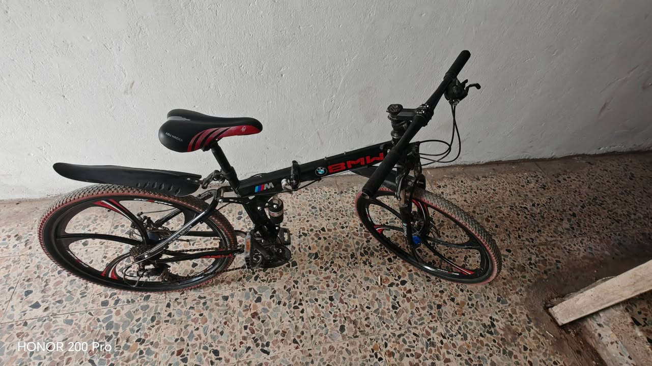 سلام عليكم بايسكل بي ام نضيف  حجم 28مكان بغداد الشعب شارع الصحه سعره 80 وبي مجال


**إذا كنت صاحب هذا الإعلان وتريد حذفه لأي سبب، رجاءا أرسل رسالة إلى الدعم الفني**