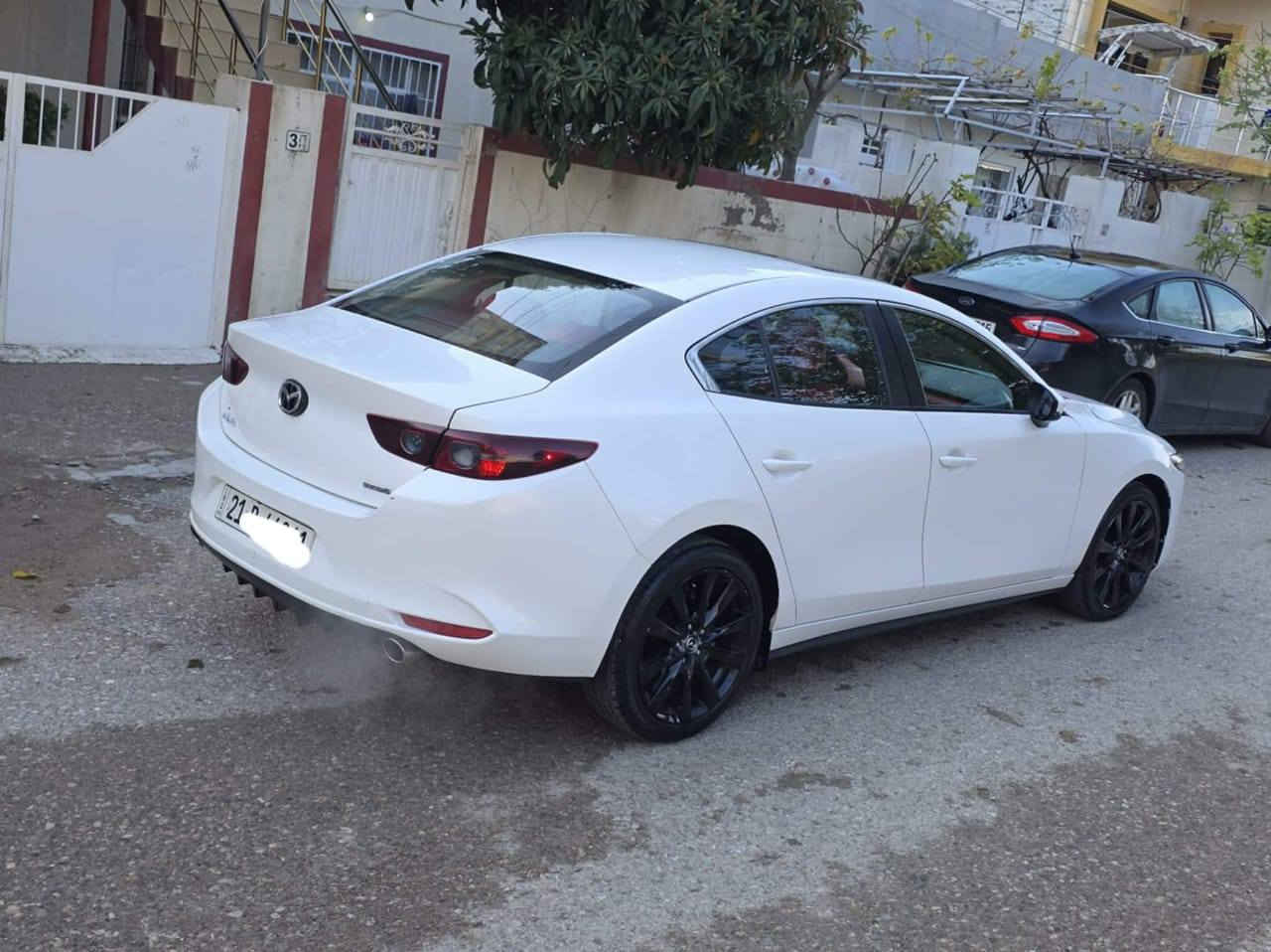 بسم الله الرحمن الرحيم 
مازدا ياباني وارد أمريكي موديل ٢٠٢١ حجم محرك ٢٥٠٠ بدون تيربو مرغوب بدون دفع رباعي بدون فورويل مرغوب مواصفات بريفيرد فول فول مواصفات قبات مواصفات داخل احمر سيارة فقط ٣٩ مايل الف ماشي حقيقي كير محرك بشرت فحص بدون صوت بخار دخان صرف بشرت فحص بس محرك  بل أمريكا مبدل كاسكيت فقط اني ابيع مفتوح بس ماشاء الله قليل ماشي 
باقي كلشي البيلادي كفالة عامة سيارة جديد جديد ماشاء الله نضيف سيارة حادث أمريكا خفيف بدون دواخل ثلاثة قطعة امامي مبدل البيلادي نفص لون نفص شركة هس سيارة كلين مكفول كفالة عامةبدون صبغ  بس بيها ملاحظات بسيط بارد صغير باقي كفالة عامة صونر جديد منشور كير محرك بشرت سنوية جديد رقم انكليزي جديد هزة براد جديد تحويل غرامه مباشر نفص اليوم اربع تايرات جديد كهربائي كل اشتغل صدر امامي وخلفي زين داخل سيارة حيل حيل حلوة لونين سيارة ثنين بصمة شركة موجود حتي سبير منزل ماشاء الله نفص صورة حلوة 
مواصفات 
كير اوتوماتيك داخل لونين بصمة فتحة كشنات جلد كشنات هيتر كشنات كهرباء رادار امامي وخلفي كاميرا خلفي شاشة ايباد البيلادي شاشة اليكتروني بريك كهرباء اربع جامات كهربائي مراي خارج كهرباء مراي رادار اربع ويل كروم البيلادي بكلايتات ليد لايتات زينون لايتات ليد عدسات بلاجکتۆر ثنين بصمة موجود ستيرن فوليوم بلوتوز تلفون خزن صوت رادار ٣٦٠ هواي مواصفات اني مااعرف ماشاء الله مواصفات هواي فول فول قبات مواصفات سيارة جاهز دعامي لدعامي بشرت صونر فحص 
مكان سيارة سليمانية داخل سليمانية  مكان سليمانية مقابل مطار سليمانية منطقة رابرين ملاحظة رجاءا بس بيع بدون مراوس تفاصيل مكتب صونر موجود انت شراي اتصل رقم موبايلك ***********
