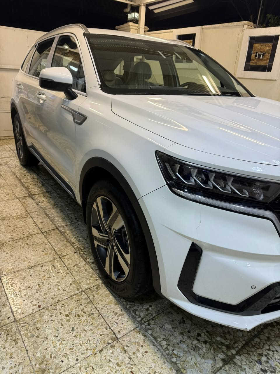 السلام عليكم سورنتو موديل 23 خليجي
مكفولة كفالة عامة 

مواصفات 

محرك 6 سلندر 

ماشيه 41

كير ماوس

سايد بريك كهرباء

شفتات ستيرن

بصمه تشغيل عن بعد

صندوق كهرباء 

أربع كراسي كهرباء 

حساس امامي خلفي

مكان السيارة بغداد 

السعر ٢٩٣ وبيها مجال 

للاستفسار ***********
