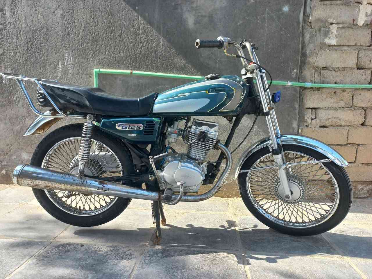 سلام عليكم دراجه نامه كلك كلك مكينه نظيفه وحلوه مفتوحه فقط بوشه السعر ٤٠٠وبيه مجال قليل سوق شيوخ العكيكه ***********
