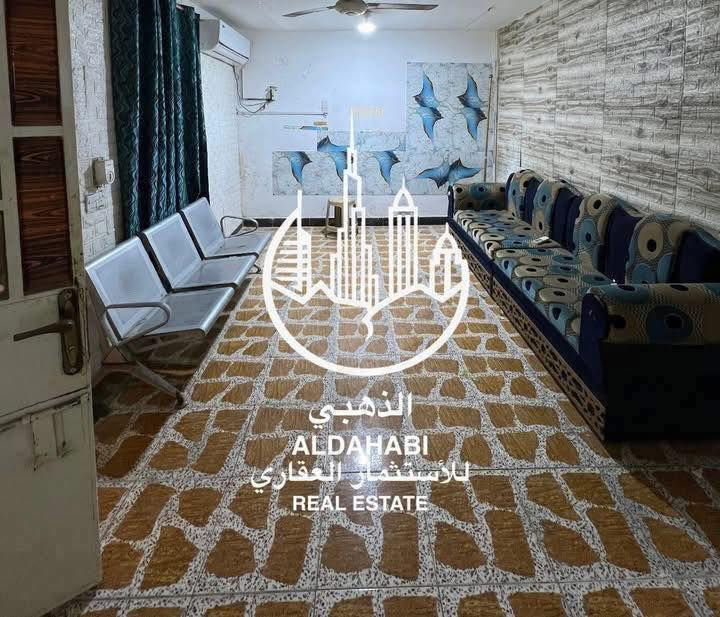 للايجــــــــــــار ✅
.
بيت للايجار في الجنينه مساحه 212 متر مقابيل ساحه خدمات يصلح سكني كذلك للشركات 

مواصفات البيت 
يحتوي ثلاث غرف منام صاله استقبال مطبخ صحيات 
منور كراج

سعر الايجار مليون 

.
✅ الذهبي للاستثمار العقاري ✅

#مجــــــاز_قانــــــــونيــاً
—————————————
#ملاحظه لعملائنا الكرام يتوفر لدينا عروض عقاريه بيوت للبيع والايجار في كافة مناطق محافظة البصره كذلك يتوفر لدينا بنايات تجاريه للبيع في مناطق ممتازه بوارد شهري ممتاز 
‏‌‎ للمعلومات اكثر التواصل على الارقام الموضحه او زيارة
الموقع 
البصره_ شارع عام حي الزهراء _ قرب مستشفى النفط
***********
***********
