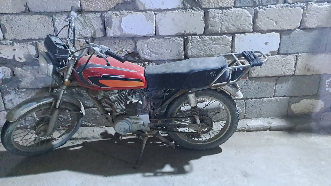 سلام عليكم دراجه اربعه كير موديل 2007 اوراق اصوليه 
دراجه نكره وحده تشتغل 
دراجه ما مفتوحه مكينتهه 
نقصهه بس واير بلك لان كصير 
السعر 350 
عنواني يم جامعه الزهراء 
***********
