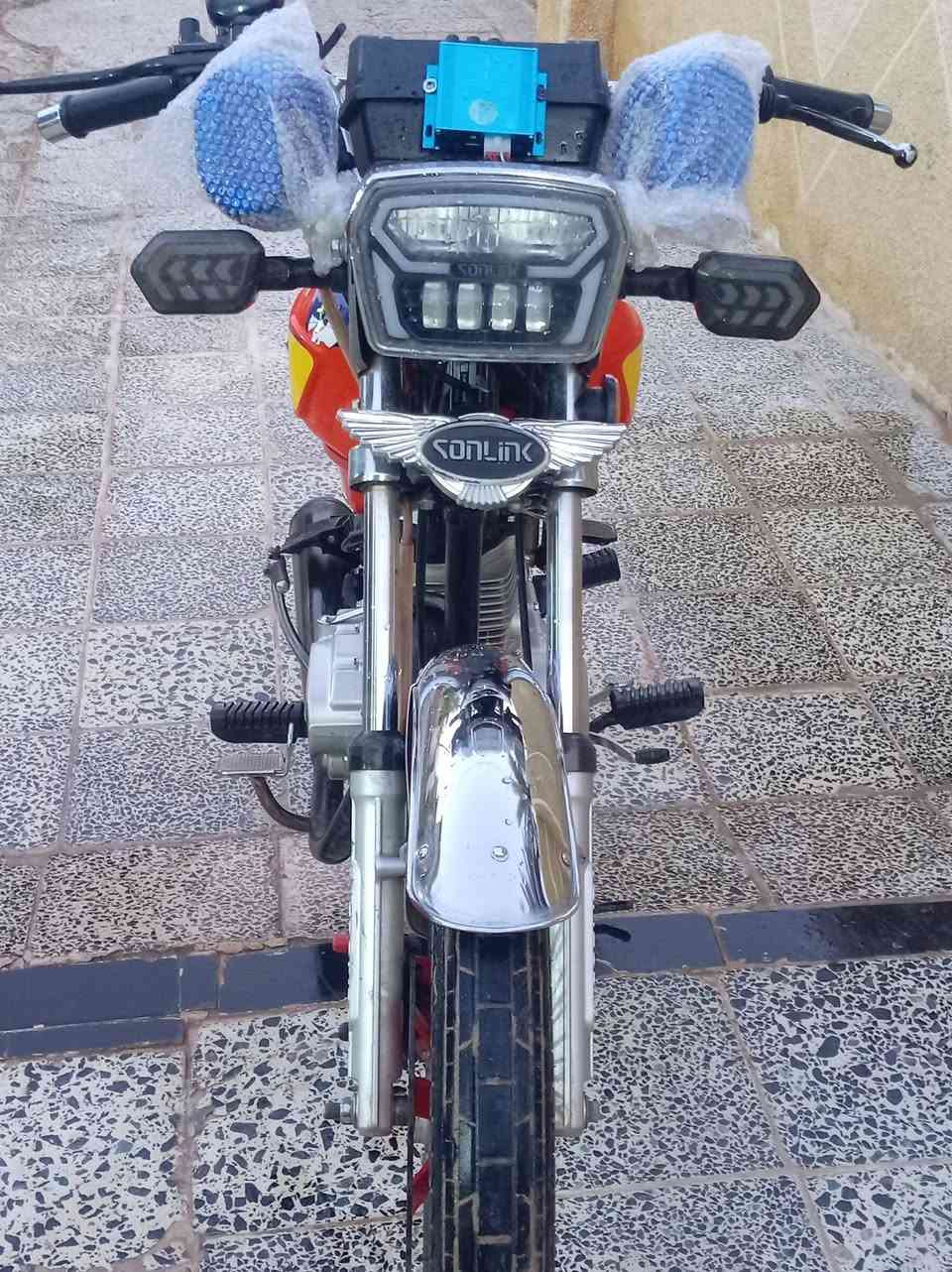 سلام عليكم دراجه البيع موديل 25سعر خاص شراي يتصل)) ***********
