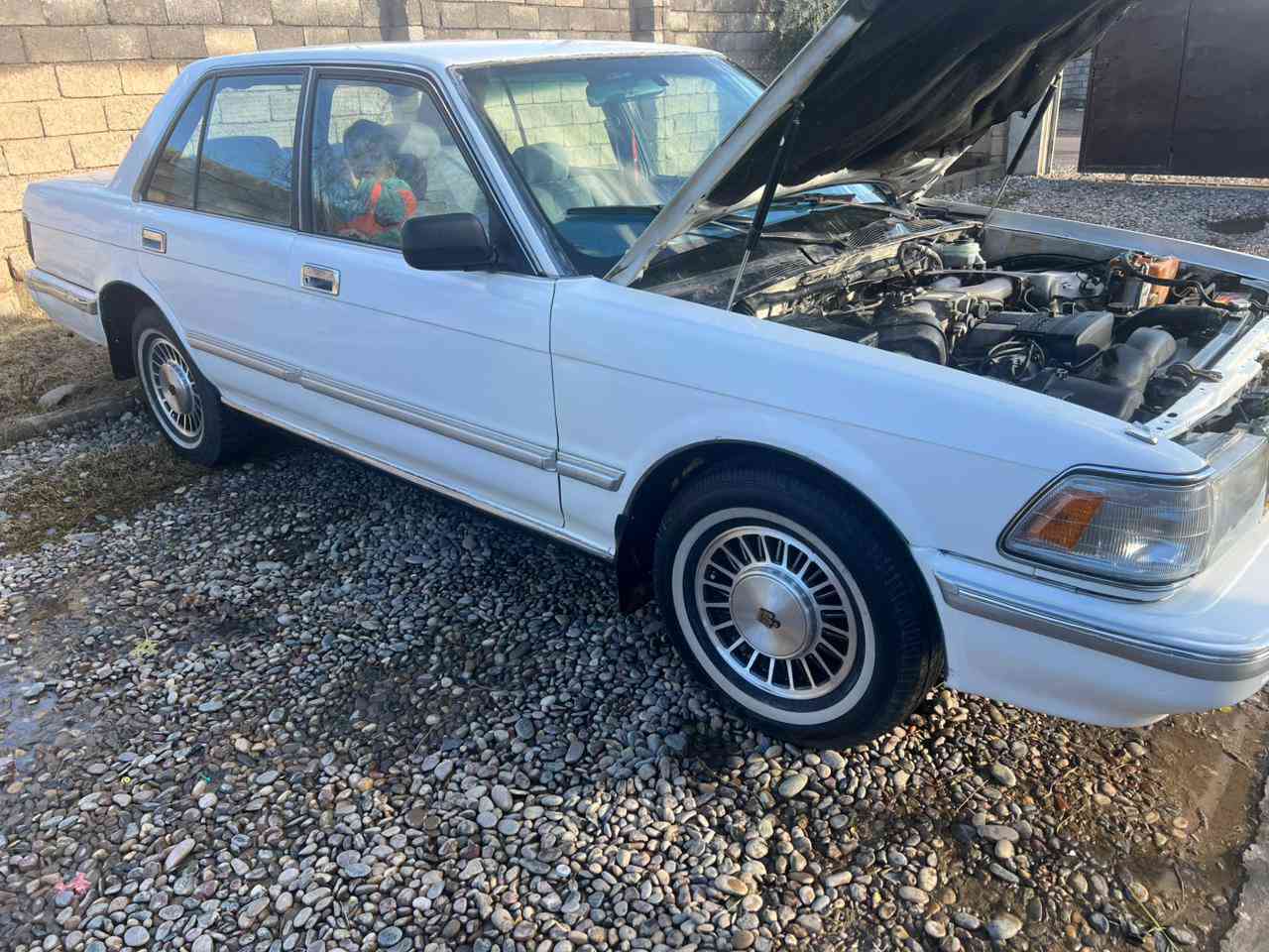 السلام عليكم سيدان موديل 1989 للبيع محرك كير بطه 2500 شرط تبريد تدفئه شرط صدر تايرات كلو نضيف صبغ احزام بدون ضرر رقم صلاح الدين دولي شرط التحويل سعر55 وبيها مجال 
اتصال ***********
