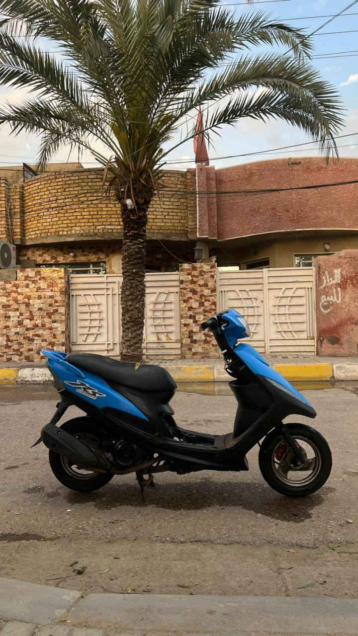 يا الله عدلة مكفولة شوفت عينك نضافتهة فقط كفر تجاري بس بيه نصبة كارثة وهاي نصبتهة كدامكم شرط الشلعة والمعدل عليهة ادامة جديدة من كابريتر وبلك وكلجات وتانكي الدراجة جاهزة سلف هندر كلة شغال اشاير بكلايت لايت جاهزة على اخر حباية وين ميعجبك روح الدراجة عارضهة ب 650بيهة مجال بسيط مكاني بغداد الحسينية مالراشدية ***********
